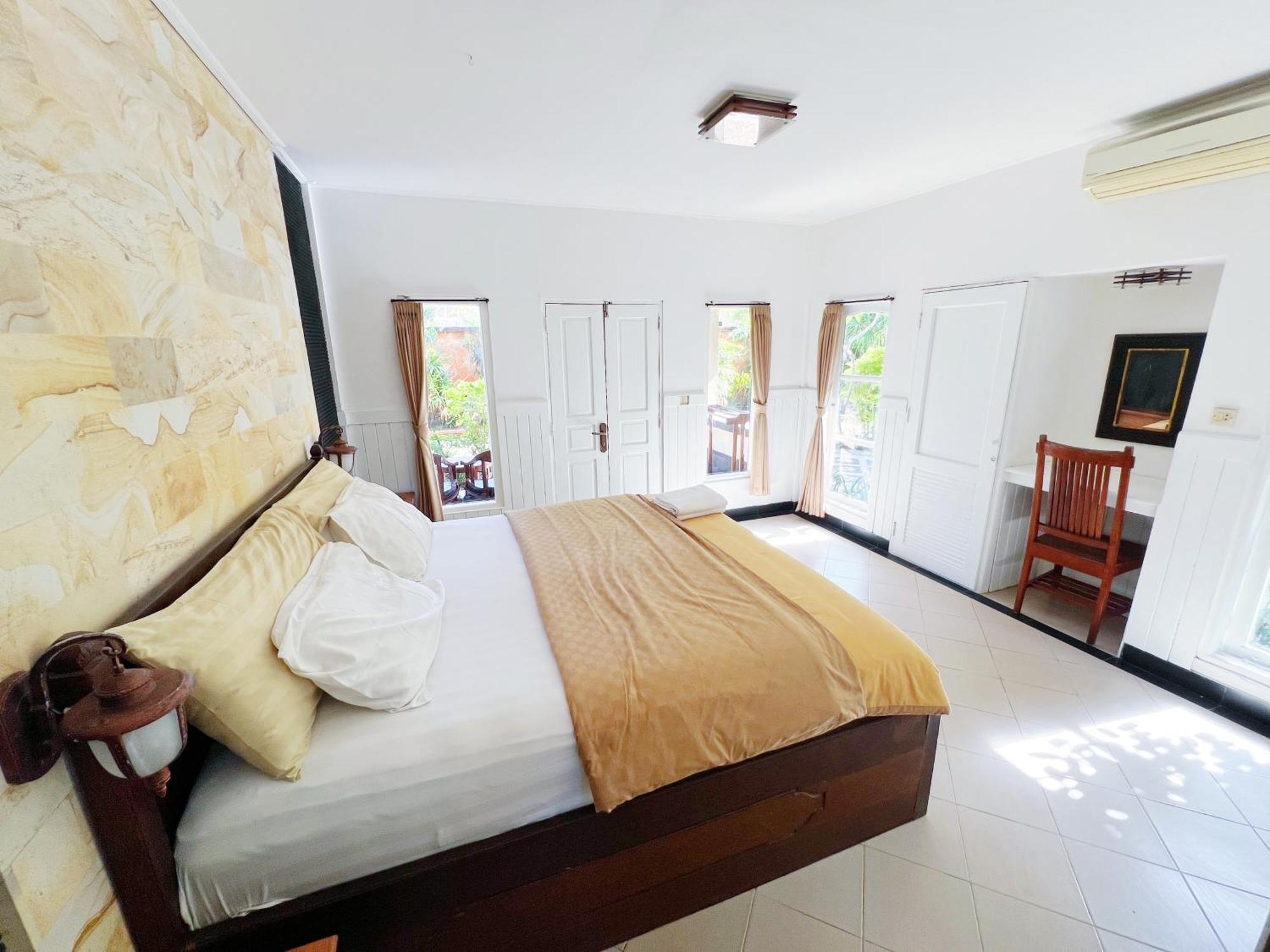 Puri Nusa Beach Hotel Lembongan Exteriör bild