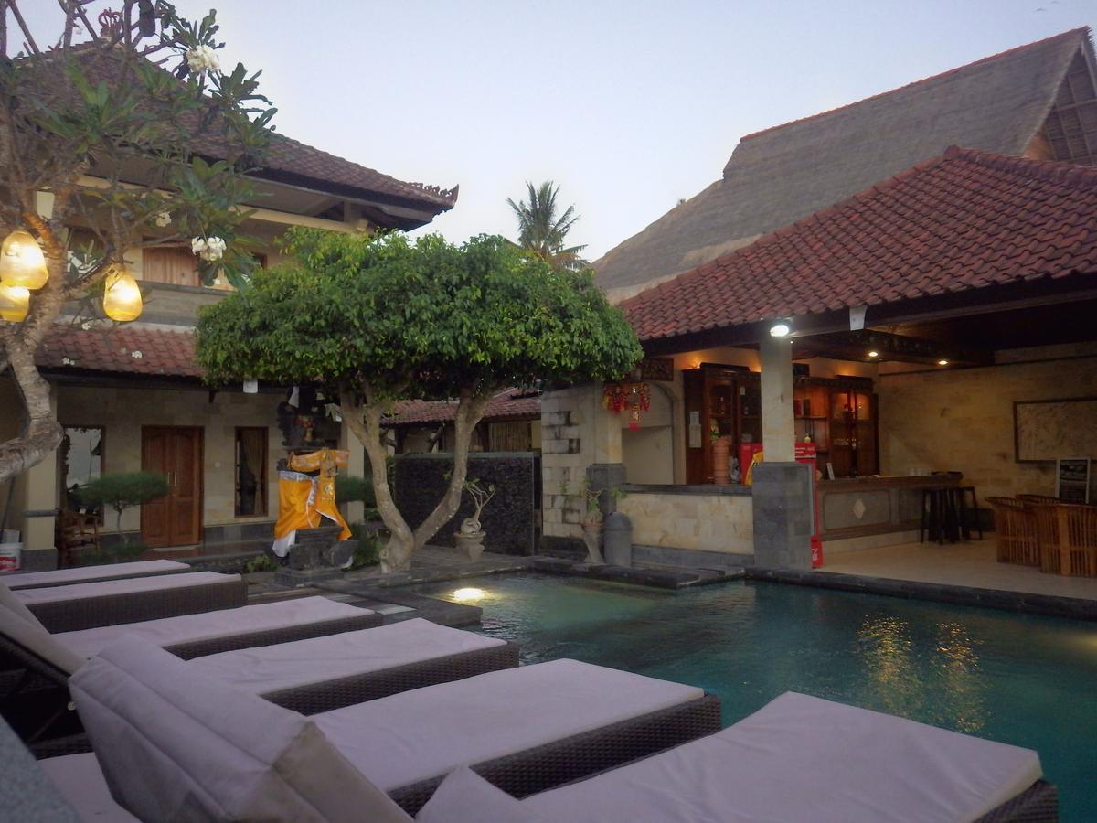 Puri Nusa Beach Hotel Lembongan Exteriör bild
