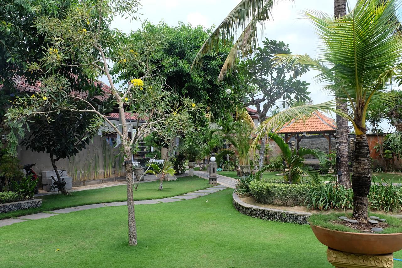 Puri Nusa Beach Hotel Lembongan Exteriör bild