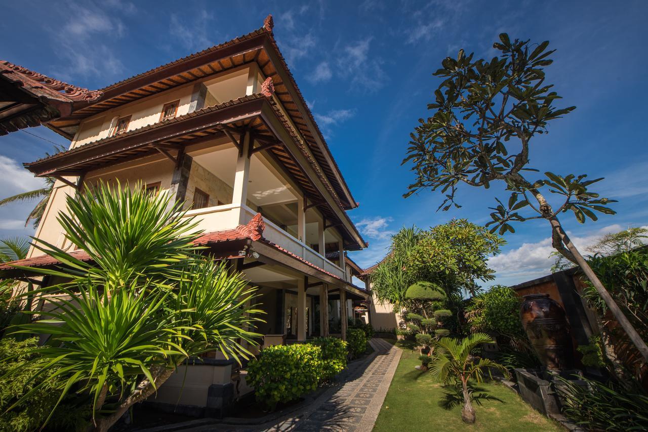 Puri Nusa Beach Hotel Lembongan Exteriör bild