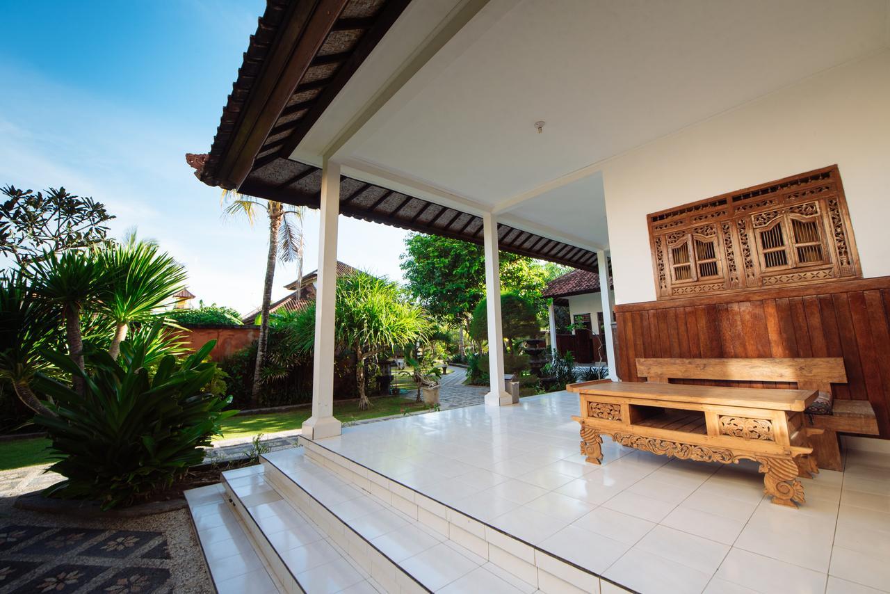 Puri Nusa Beach Hotel Lembongan Exteriör bild